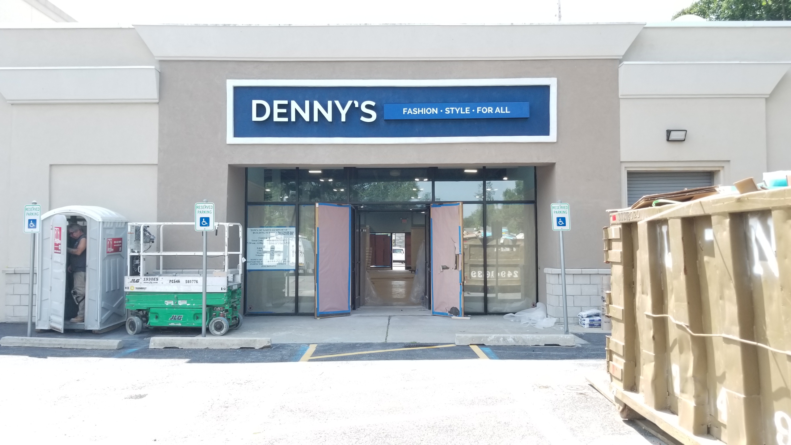 Dennys Childrenswear